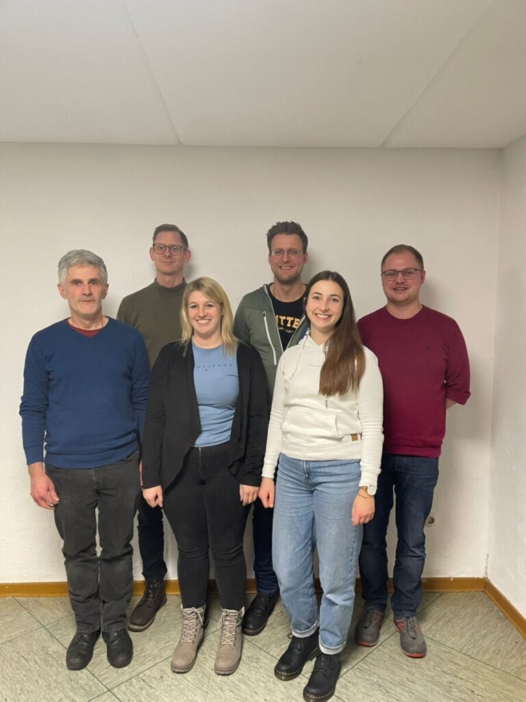 v.l.n.r.: Bernd Appelhans (2. Vorsitzender), Marcel Hoffe (Kassierer), Lisa-Marie Sauerwald (Schriftführerin). Tobias Ittermann (1. Vorsitzender), Hannah Sauerwald (Jugendwart) und Pascal Appelhans (1. Notenwart)